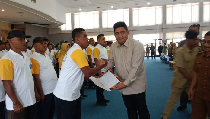 Bupati Bintan, Apresiasi Kinerja Satgas Kebersihan_64d3342614824.jpeg
