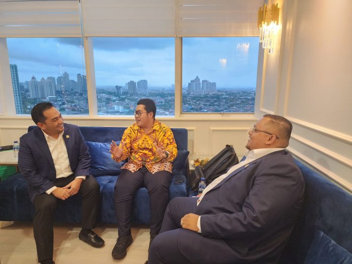 Daeng Ganda Sampaikan Aspirasi Natuna ke DPR RI, Harap DBH Migas Segera Cair_67987b81d2458.jpeg