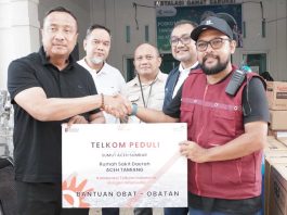 TelkomGroup Salurkan Bantuan Kemanusiaan dan Aktifkan 13 Titik Internet Satelit untuk Korban Bencana Sumatra